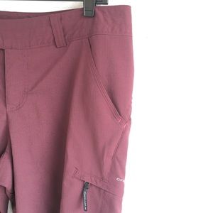 Size 12 maroon Capri Columbia quick dry pants